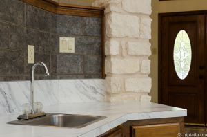 Wet Bar.jpg